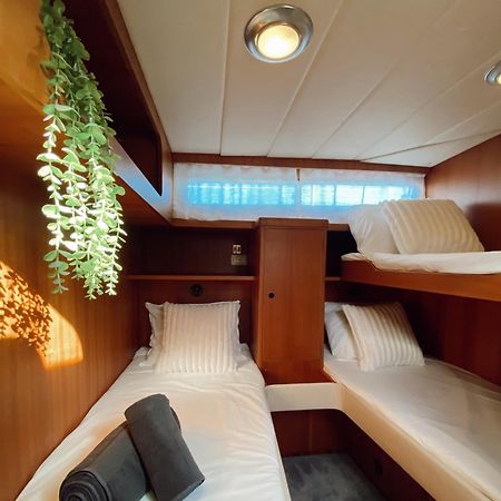 Hotel Malmo'S Yacht à Valence Extérieur photo