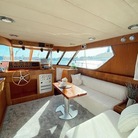 Hotel Malmo'S Yacht à Valence Extérieur photo