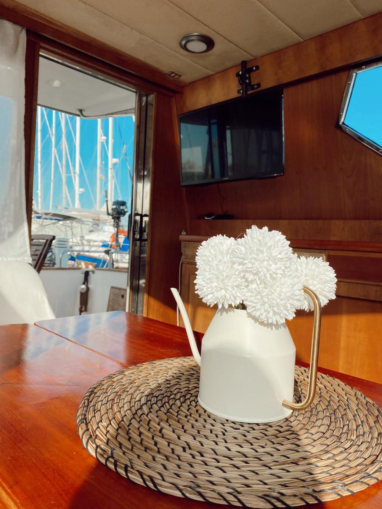 Hotel Malmo'S Yacht à Valence Extérieur photo